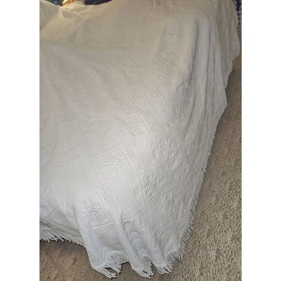 Vintage King Coverlet Blanket White Embroidery on White w Fringe Trim W/1 Sham - Picture 1 of 12